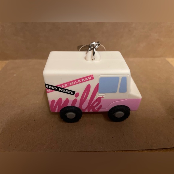 BBW MILK BAR BIRTHDAY CAKE MILK TRUCK POCKETBAC SANITIZER HOLDER (NWT - Picture 1 of 2